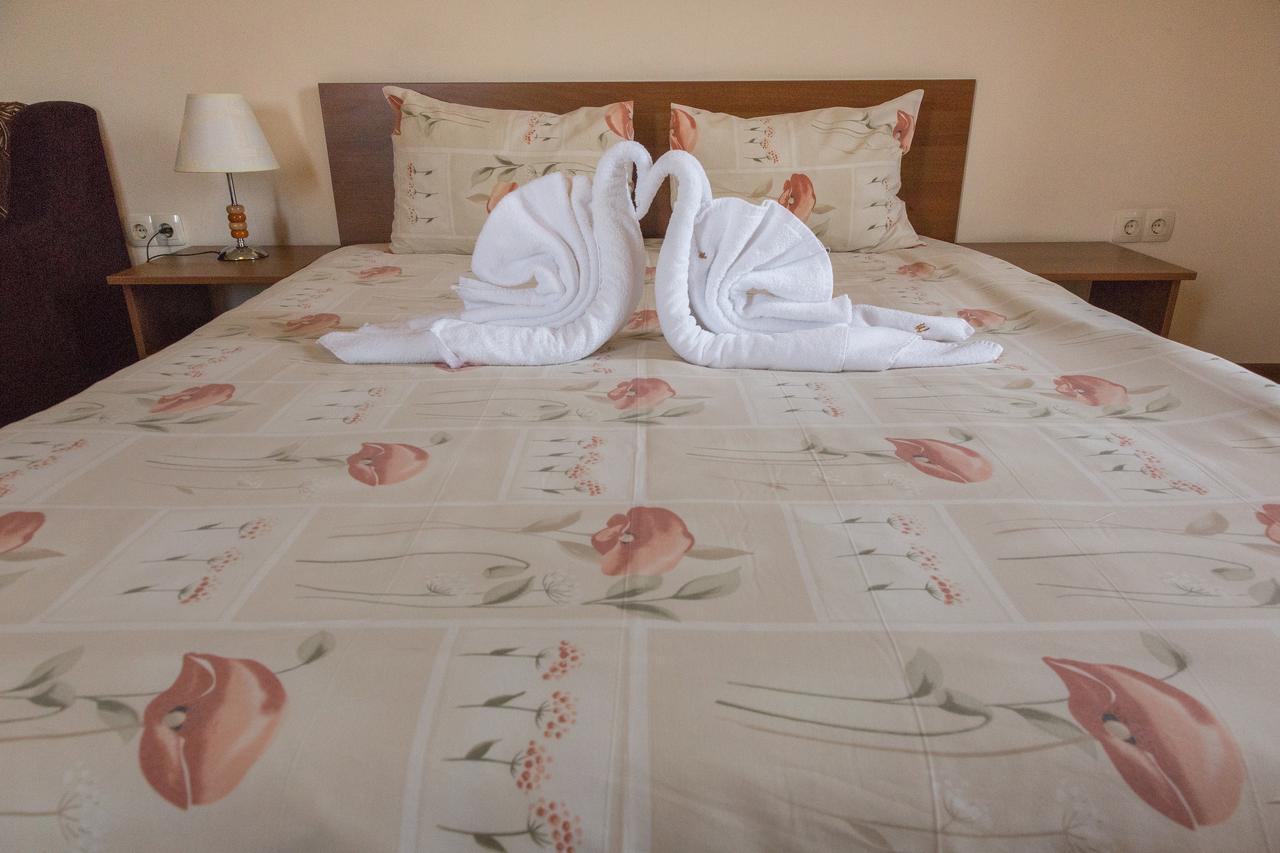 Motel West Blagoevgrad Buitenkant foto