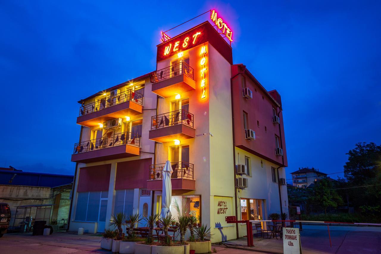 Motel West Blagoevgrad Buitenkant foto